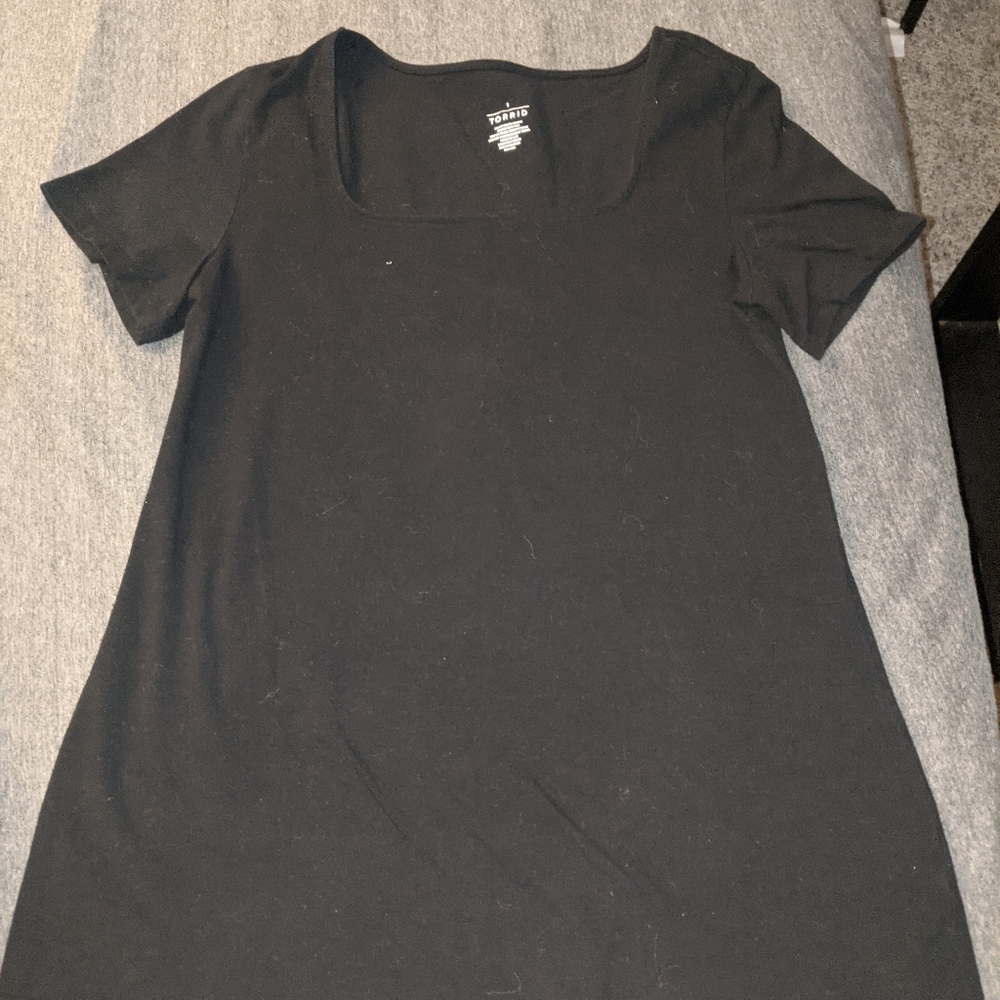 Torrid size 1 shirt
